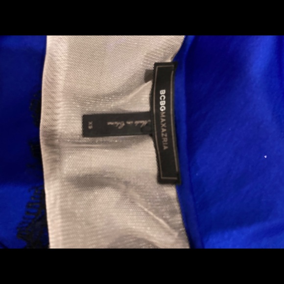 BCBG l Blue Black Blouse l Size 4 - Picture 7 of 7